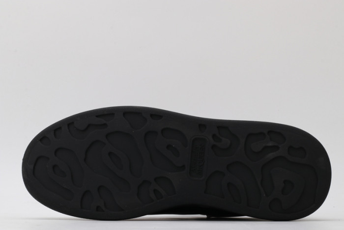 alex mcqu sneakers
