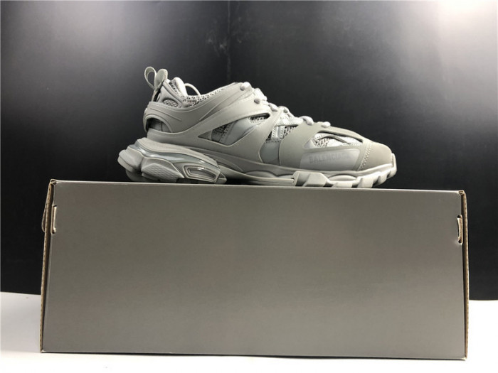 bl tess s. gomma trek low sneakers gray 032206