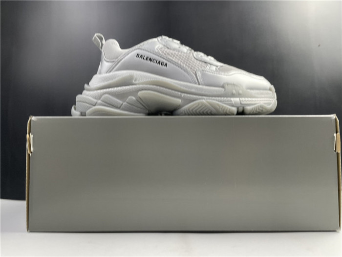 bl triple s trainers sneakers silver 042904