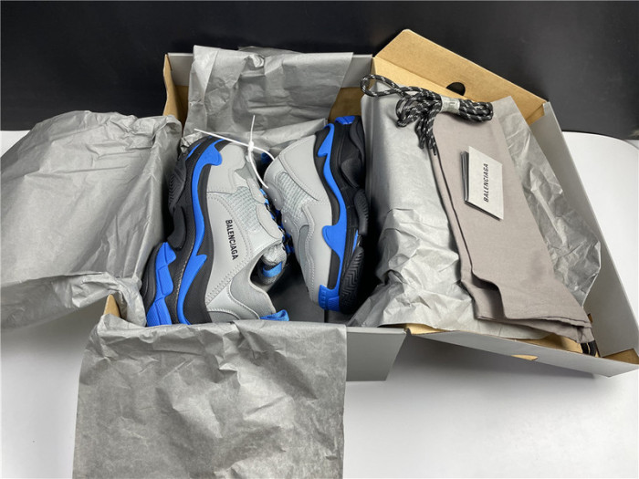 bl triple s trainers sneakers silver 051318