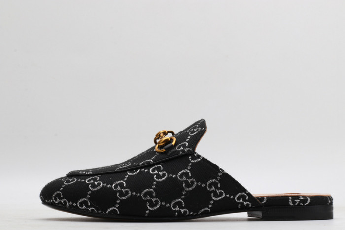 guc loafer
