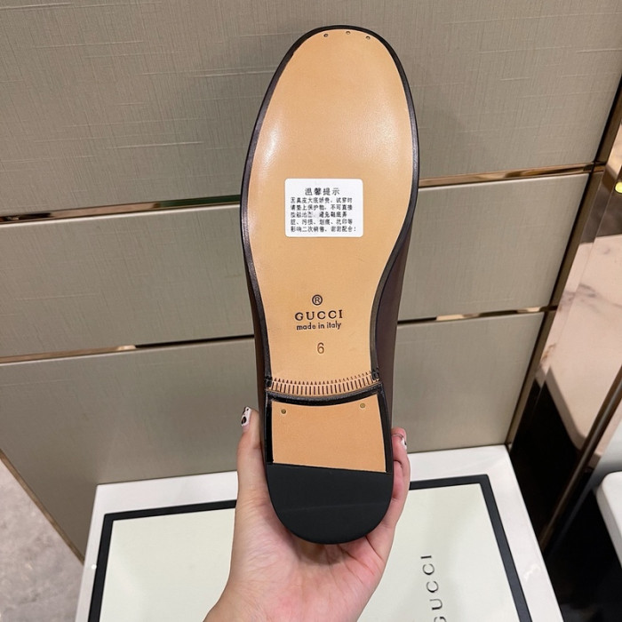 guc loafer