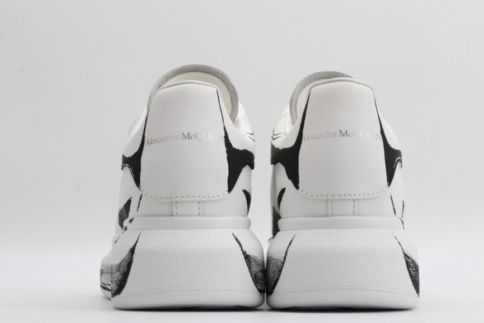 alex mcqu sneakers