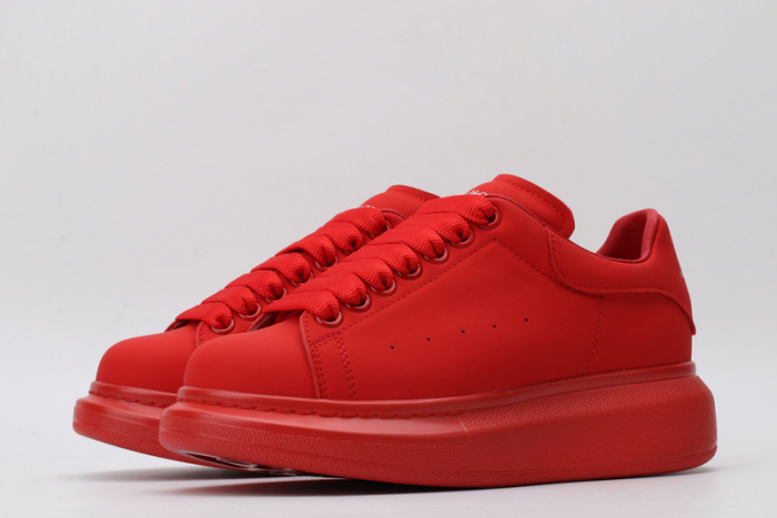 alex mcqu sneakers