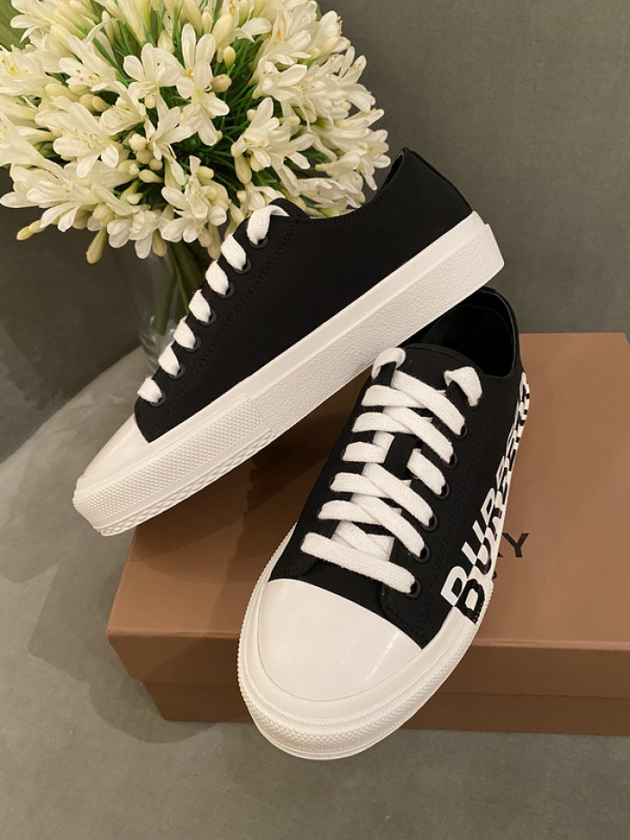BUBERY SNEAKER