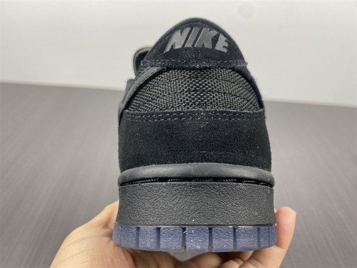 undefeated x nike dunk low do9329-001