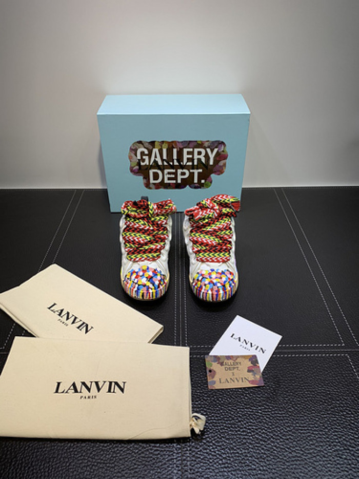 Lanu1n curb sneaker
