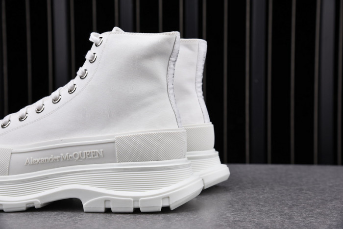 alex mcqu sneakers
