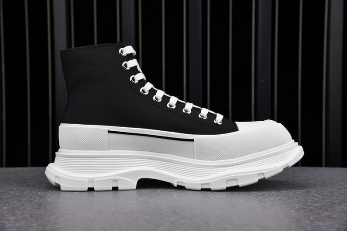 alex mcqu sneakers