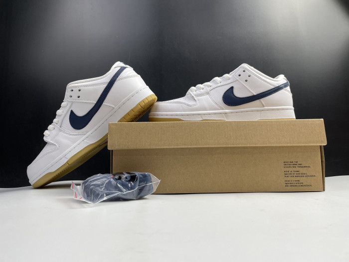 nike dunk sb low “classic green” cz2249-100