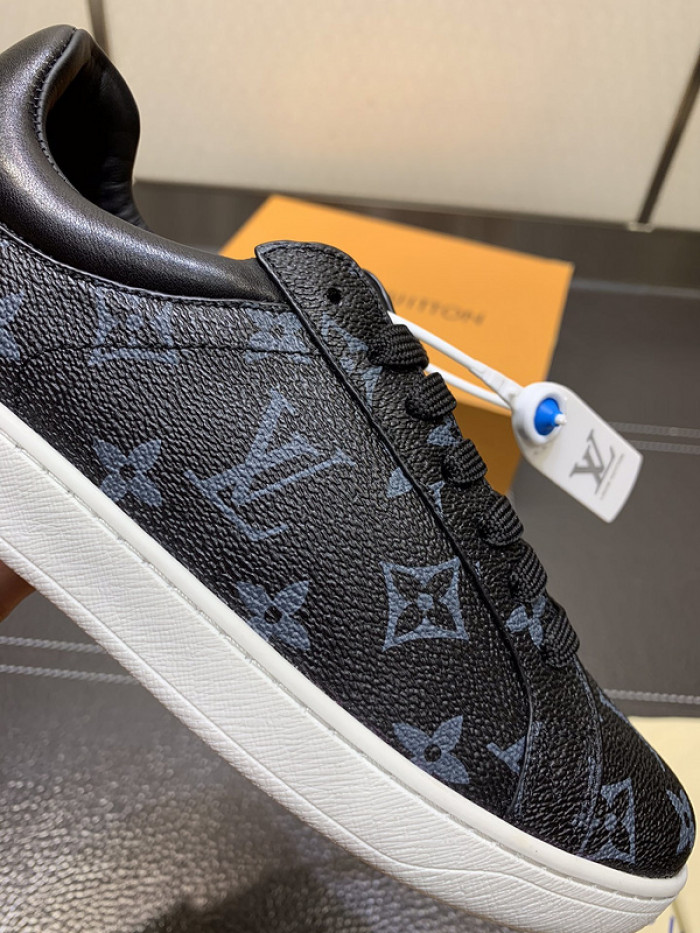 lovt sneaker