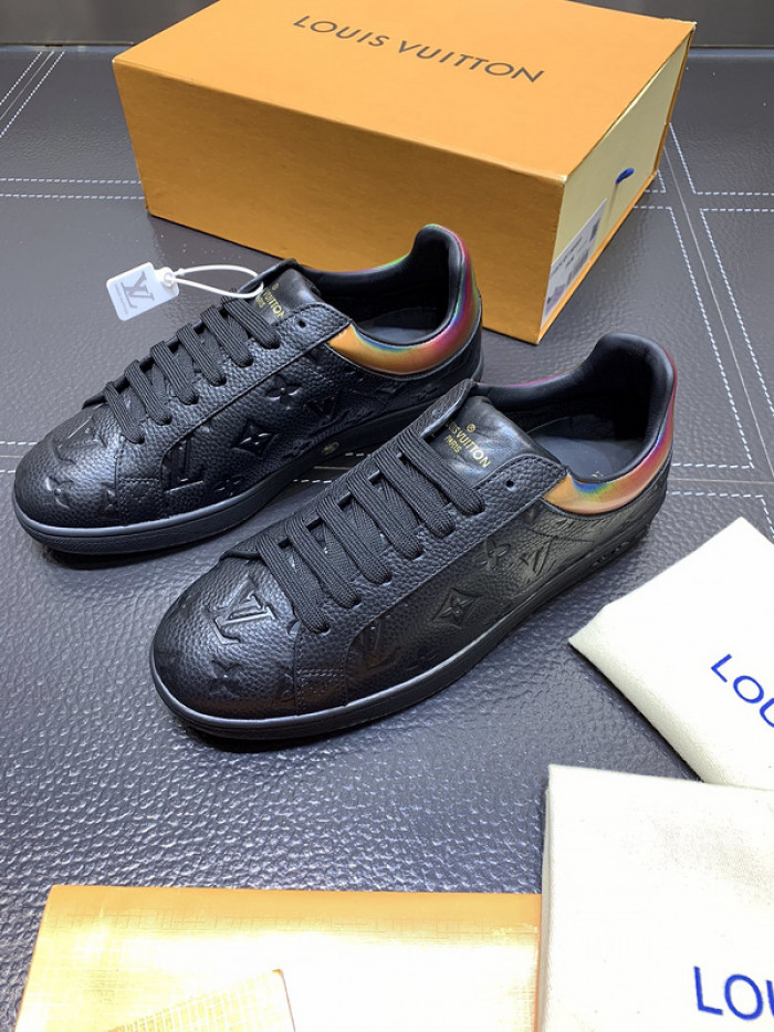 lovt sneaker