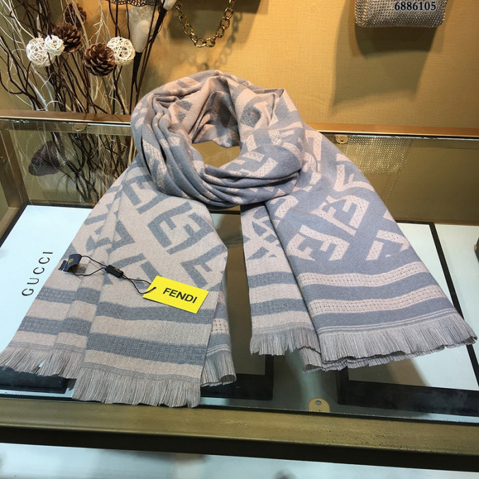 F**di scarf