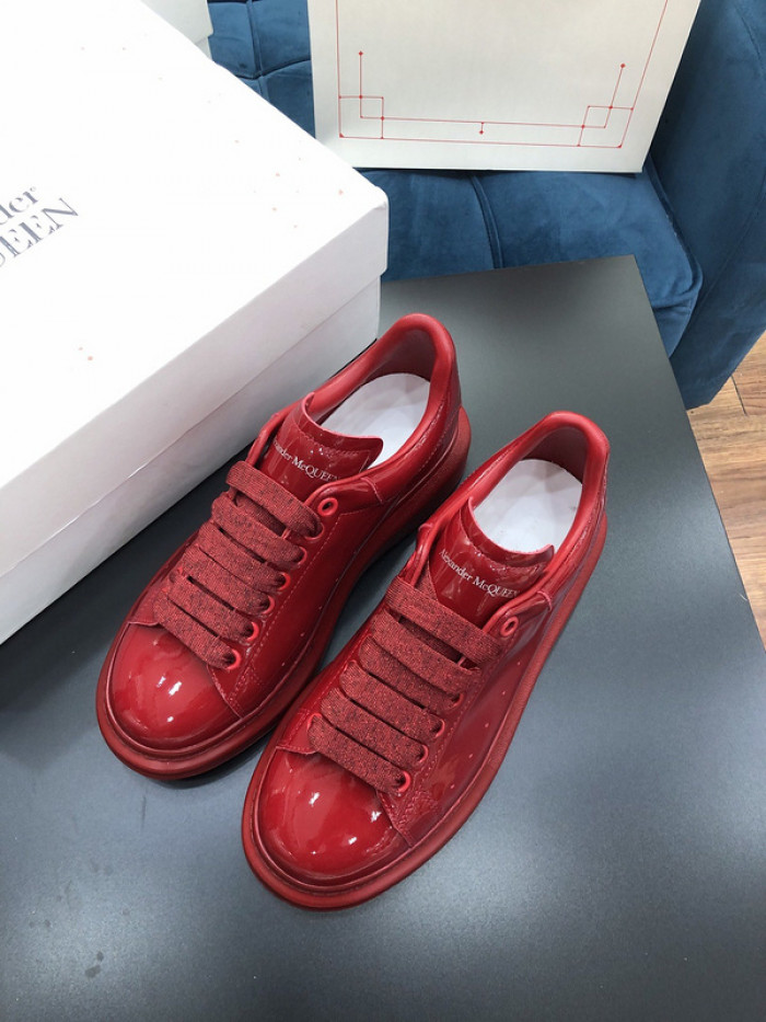 alex mcqu sneakers