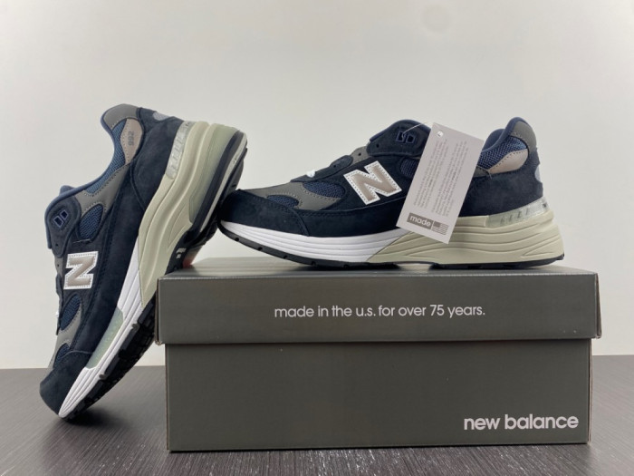 new Ba1an*e 992 navy grey m992gg