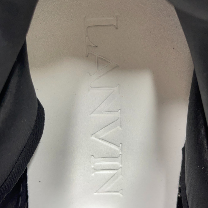 Lanu1n low top sneaker kl24