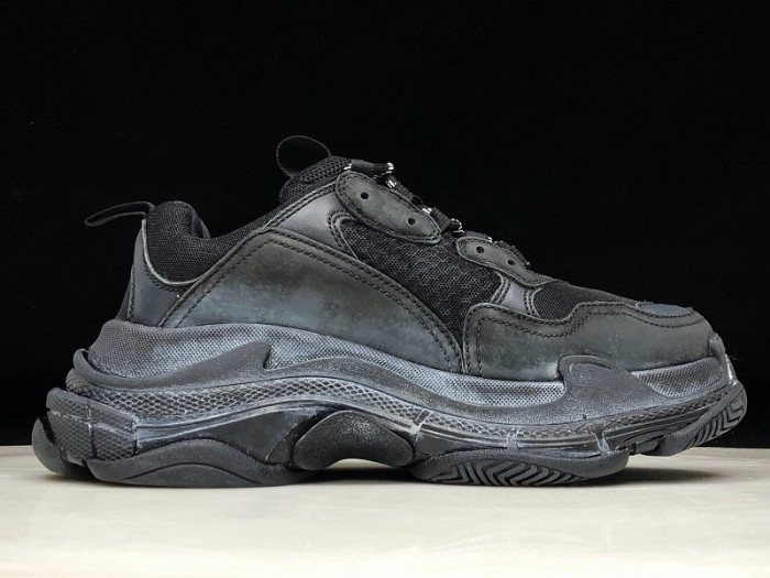 bl triple-s sneakers black h903p057