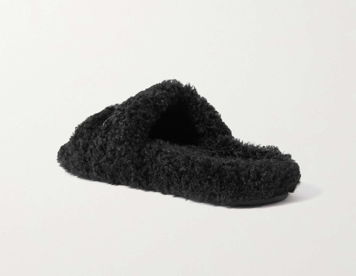 Ba1en*iaga faux fur logo slides 20241011