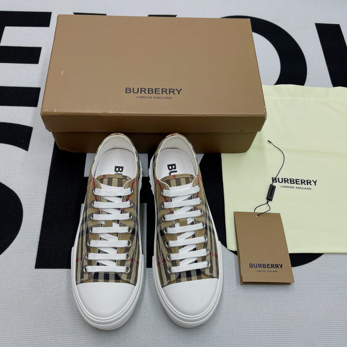 Bv*b*rry sneaker